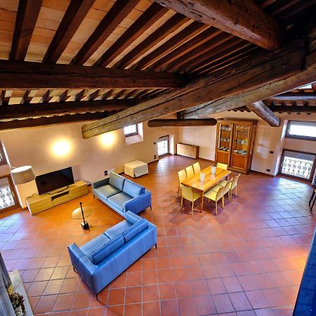 Apartmentsarena - Residenza Degli Scaligeri - Piazza Erbe 베로나 외부 사진