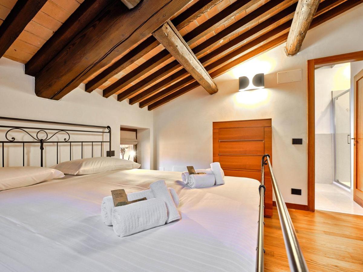 Apartmentsarena - Residenza Degli Scaligeri - Piazza Erbe 베로나 외부 사진